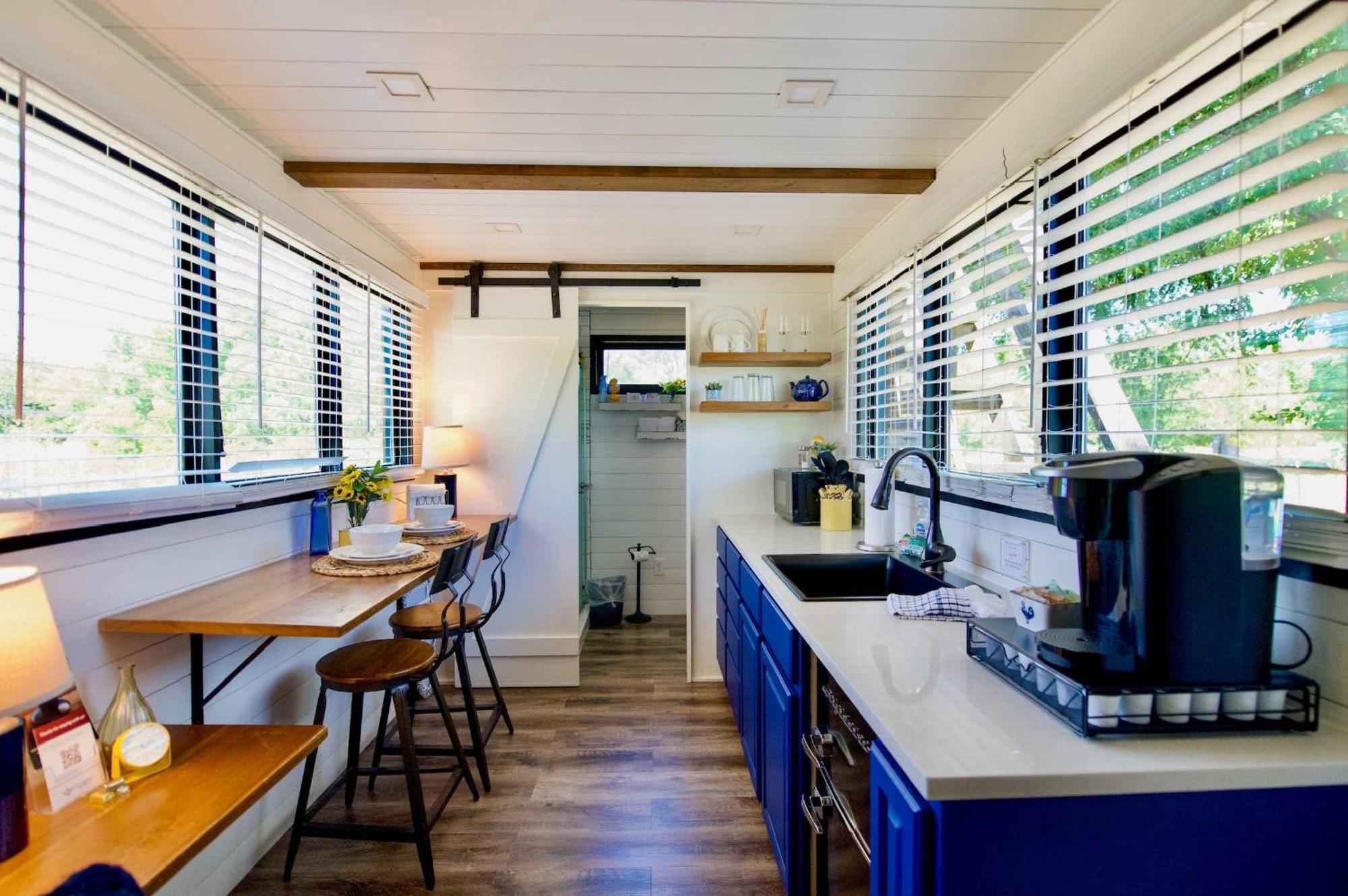 Elegant Container Tiny House Yellow & Blue Waco Exterior photo
